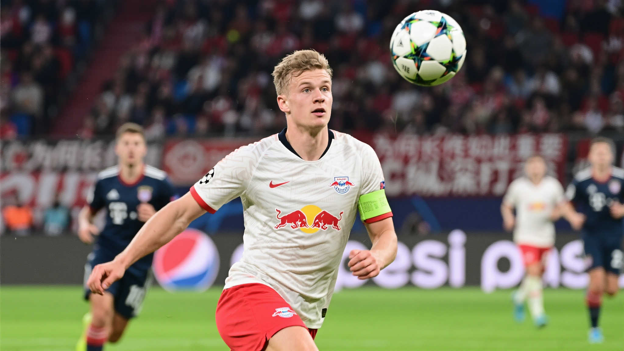 施罗特贝克荣登2024-25赛季欧冠长传榜首，达成94次壮举